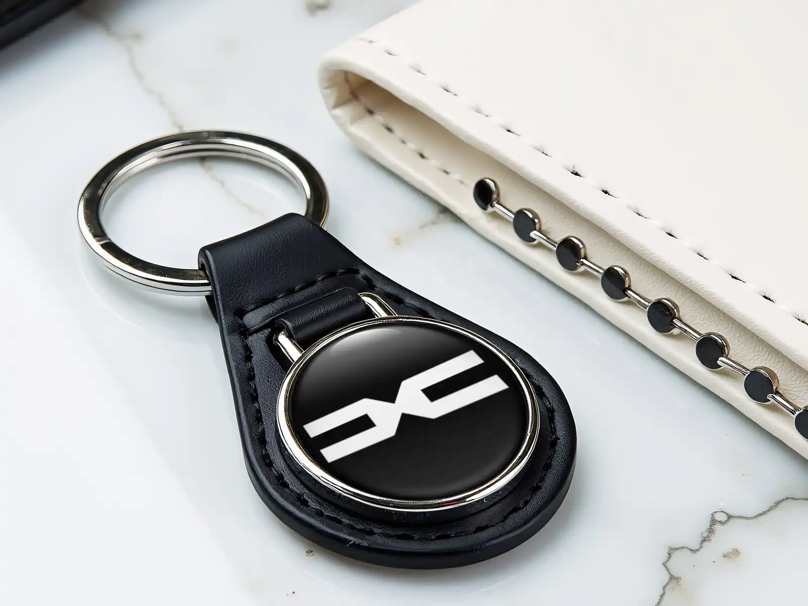 Dacia Chaîne Cuir Minimal Solide Toucher Luxe